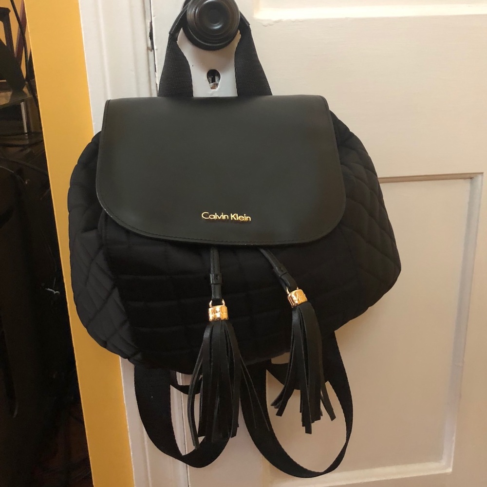 Calvin Klein shoulder strapped bag